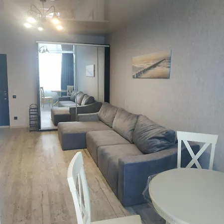 45 жемчужина на каманина, первая линия от моря Apartment Odesa